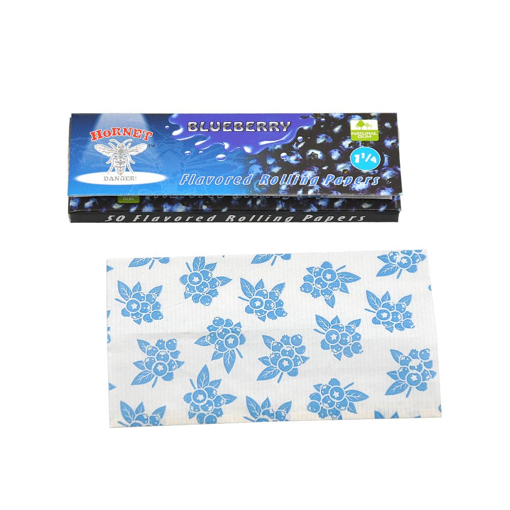 Hornet Blueberry Flavored Rolling Paper Box of 50 Booklets/2500 sheets