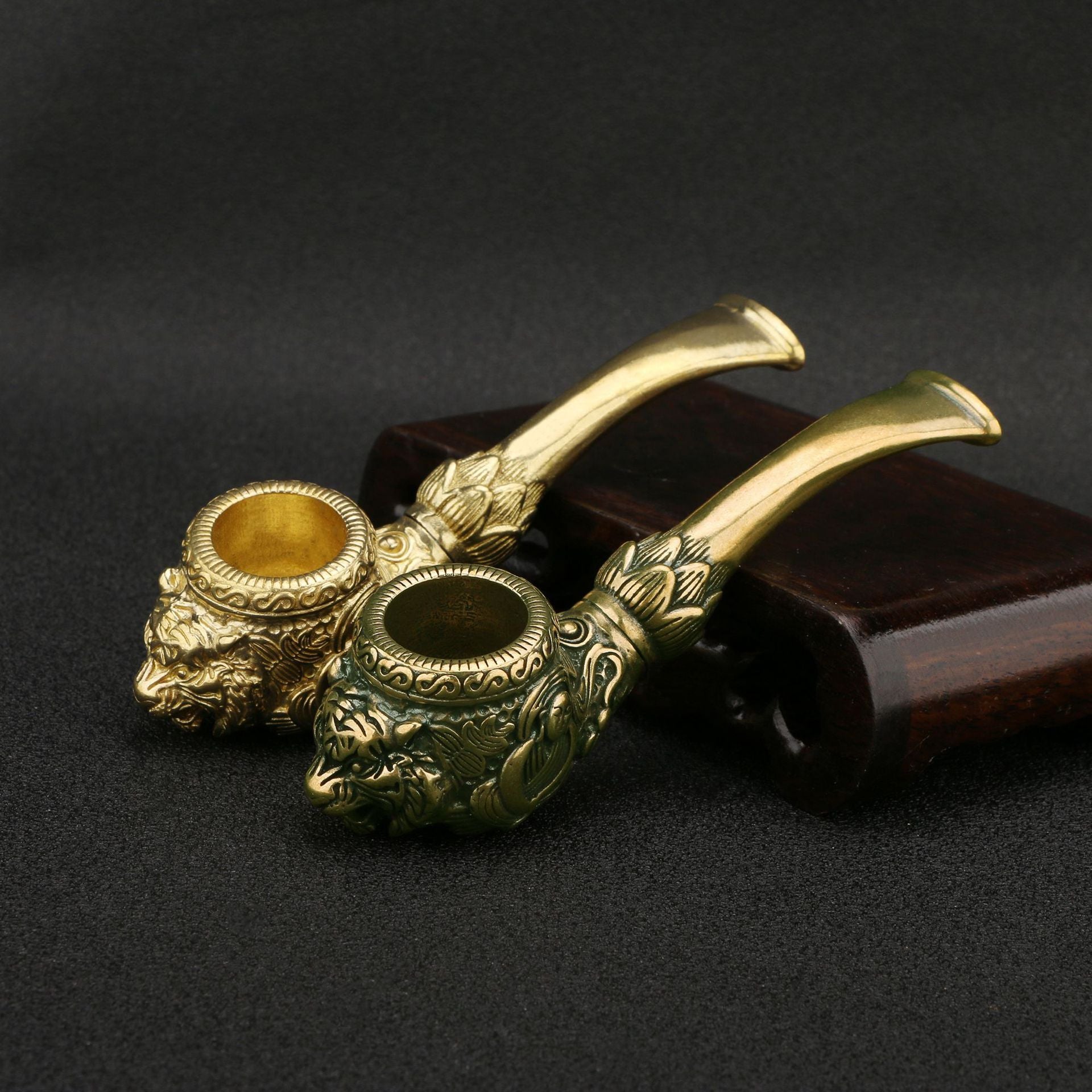 Handcrafted Brass Tiger Head Smoking Pipe - Random Color