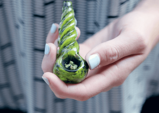 Why Use A Pipe To Smoke Weed?