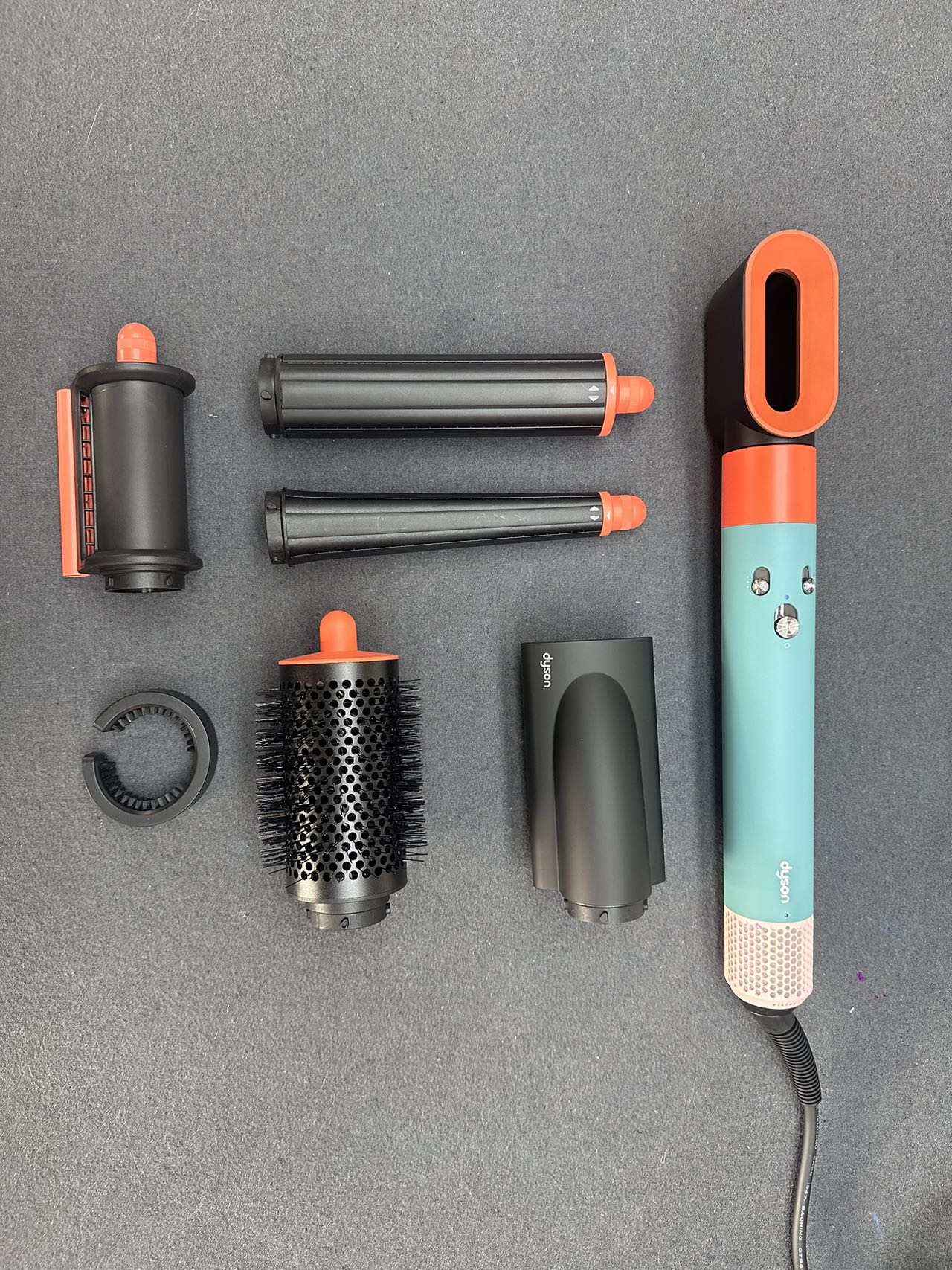 Electronic hair straightening comb HS08