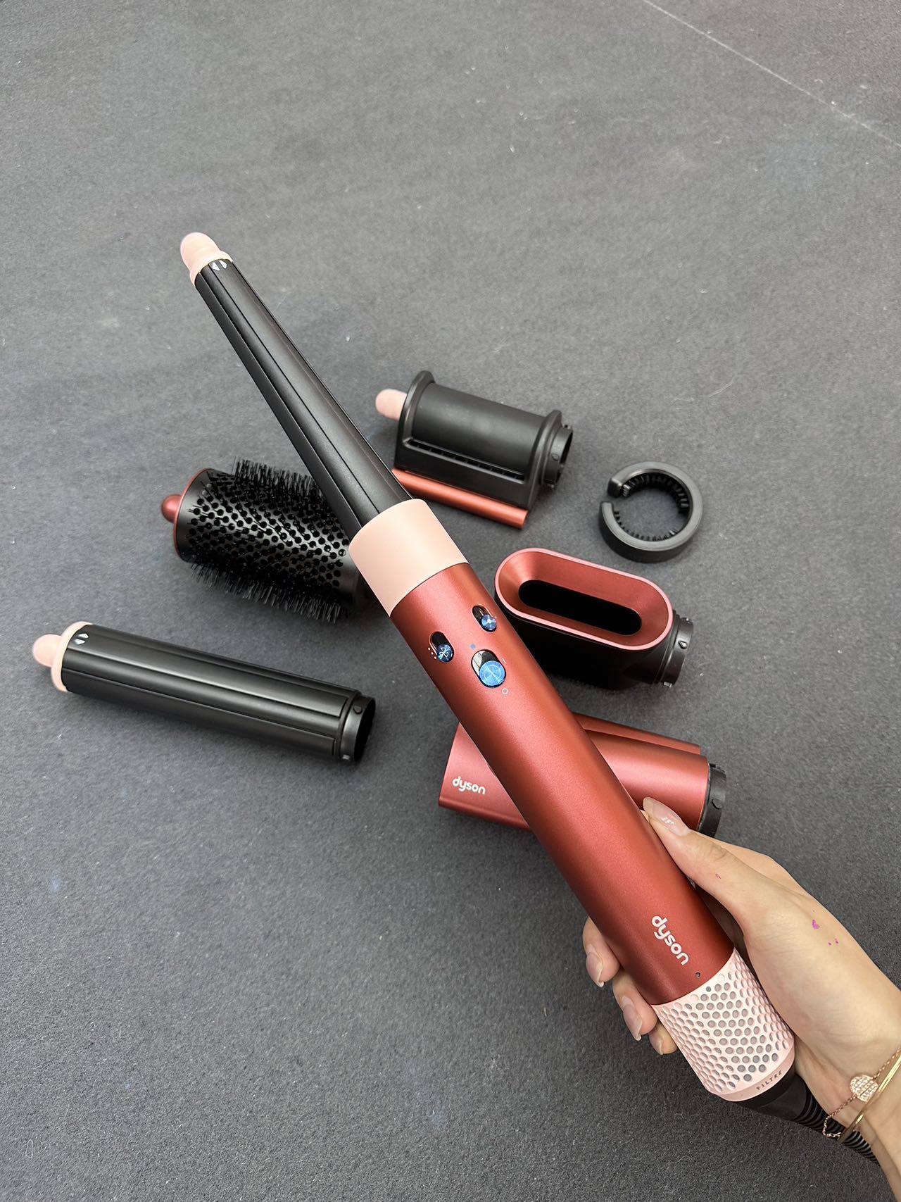 Electronic hair straightening comb HS08