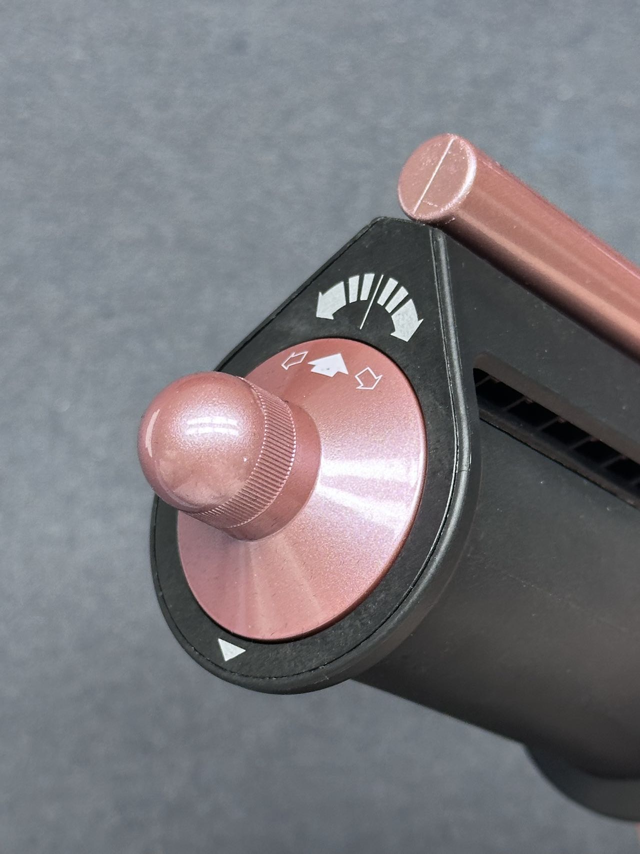 Electronic hair straightening comb HS05