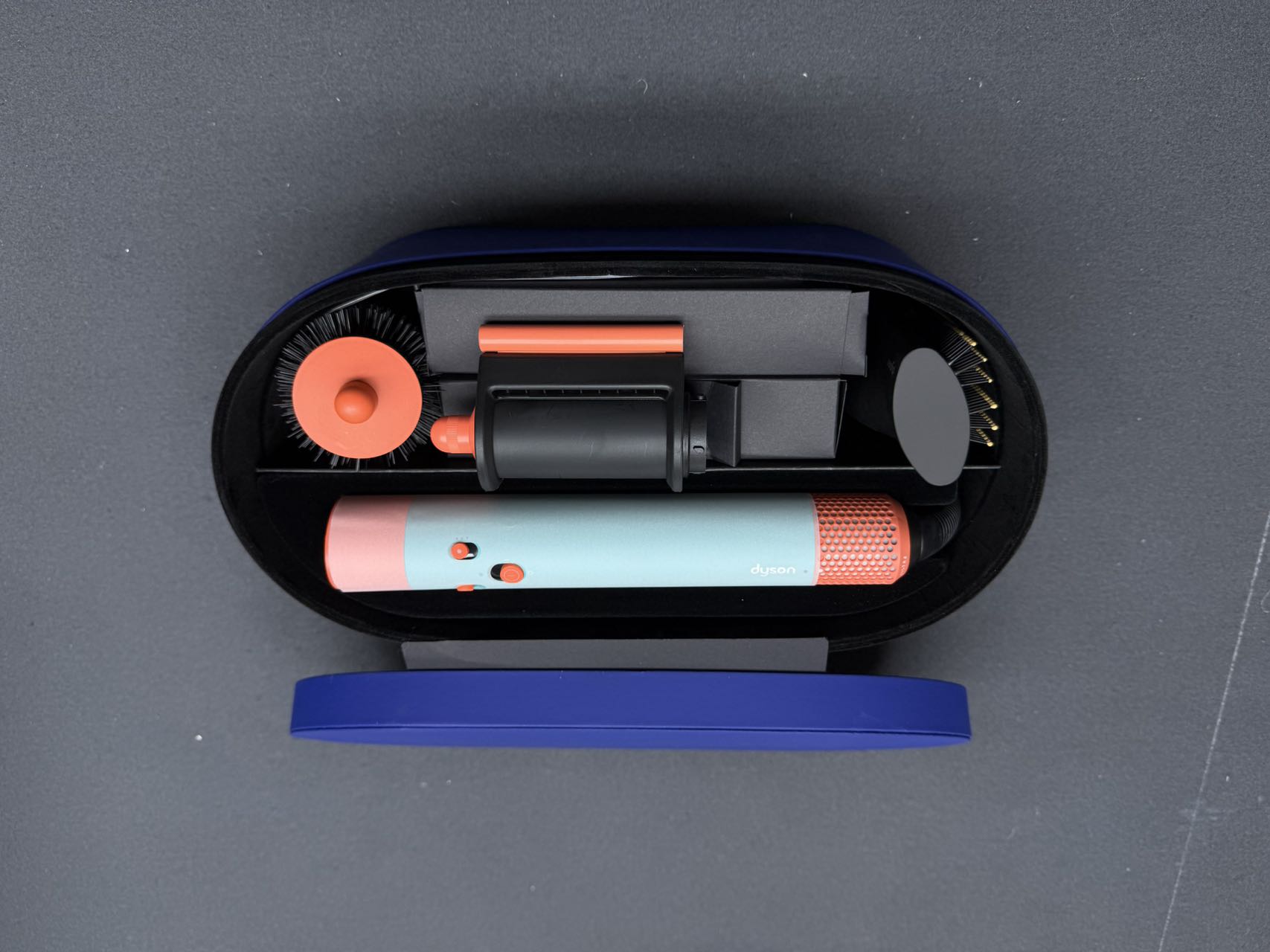 Electronic hair straightening comb HS08