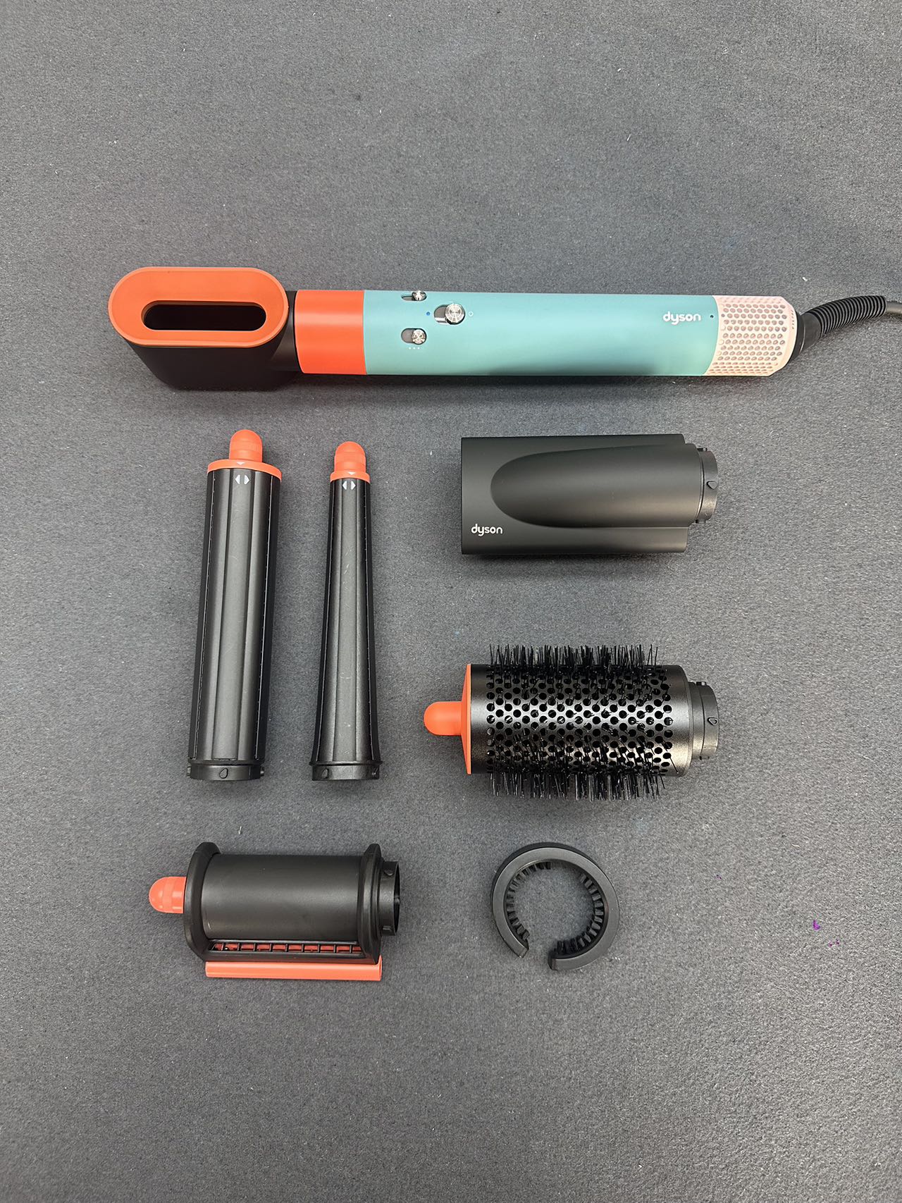 Electronic hair straightening comb HS08