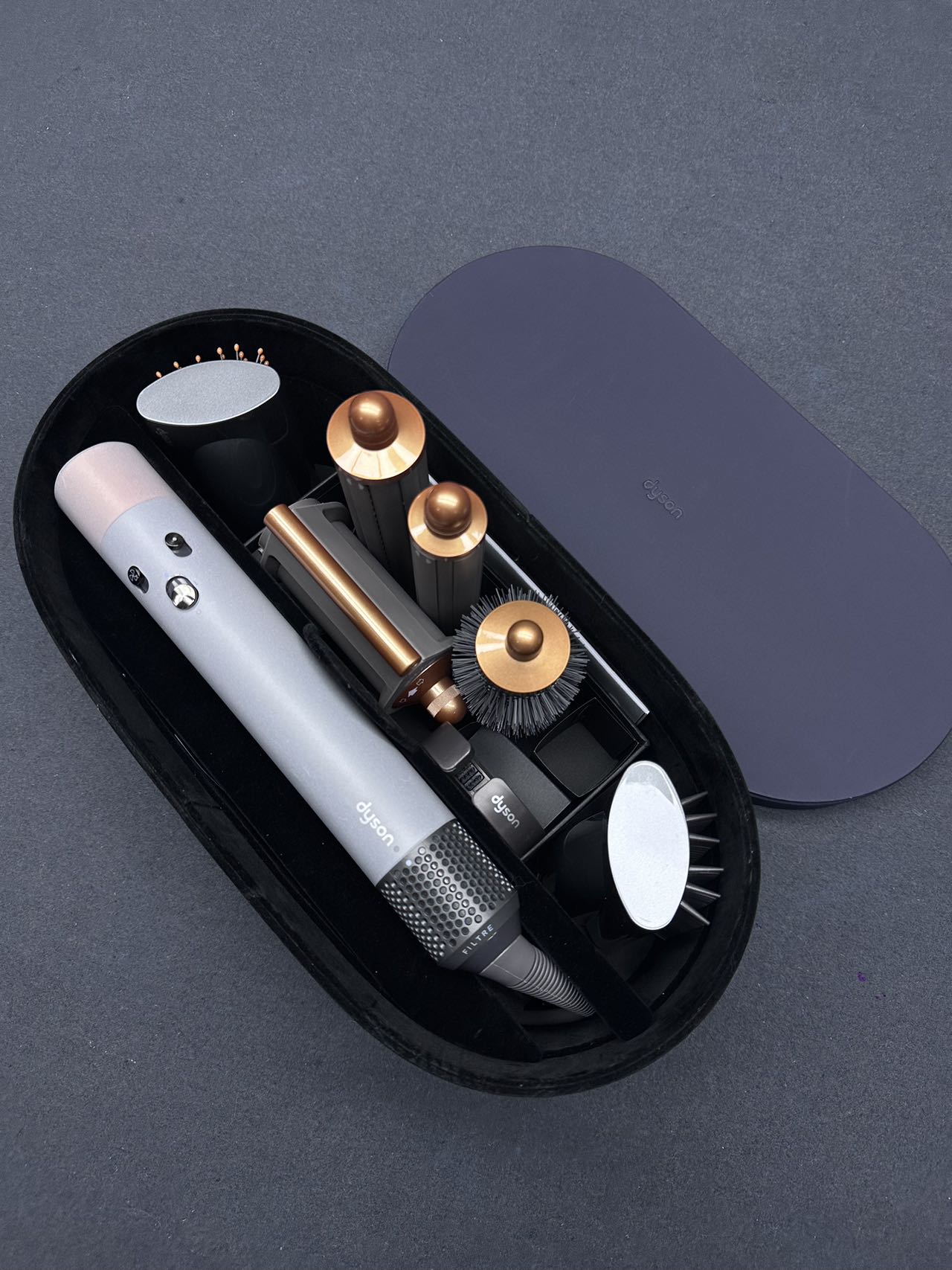 Electronic hair straightening comb HS05
