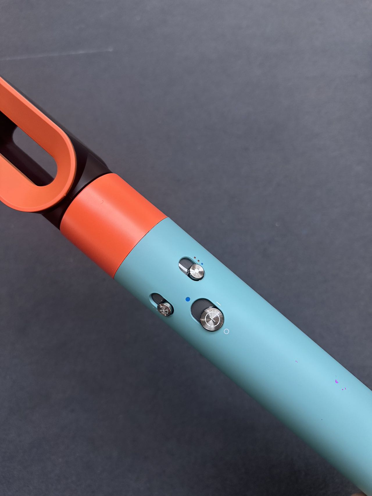 Electronic hair straightening comb HS08