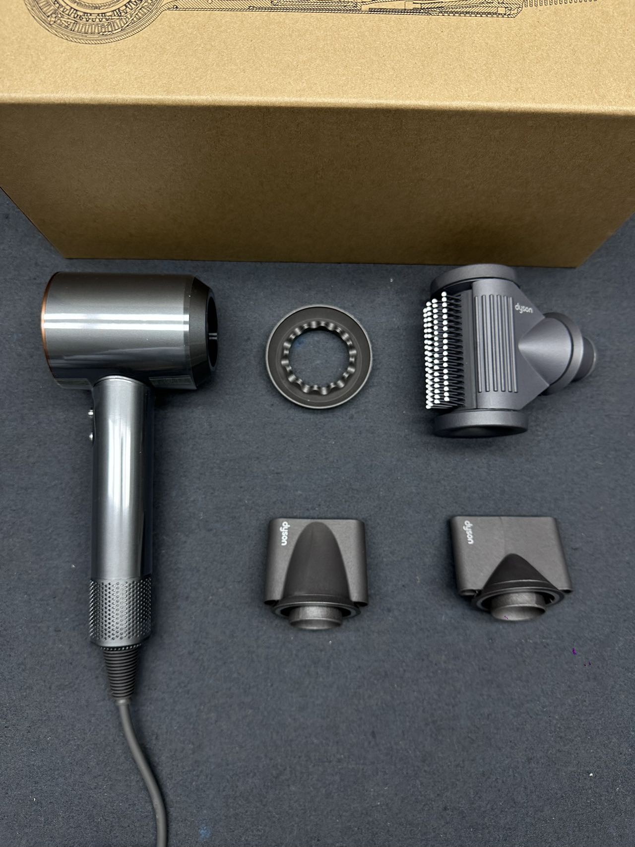 Electronic hair straightening comb HD15