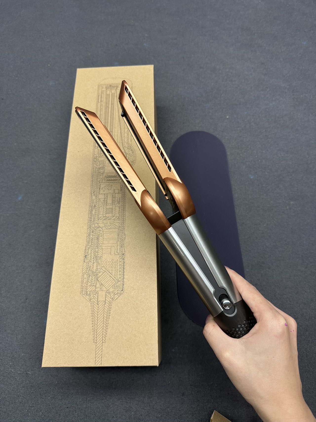 HT01 Airstrait Straightener
