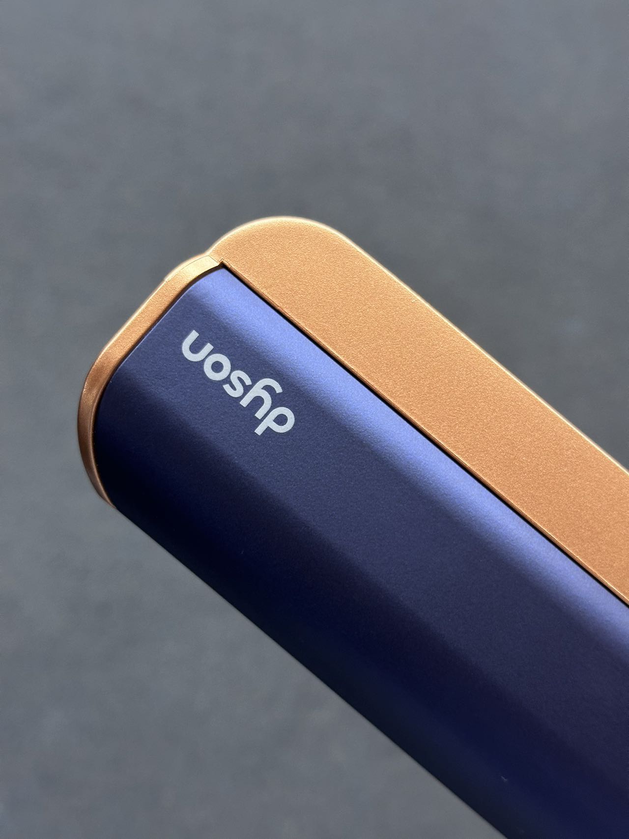 HT01 Airstrait Straightener