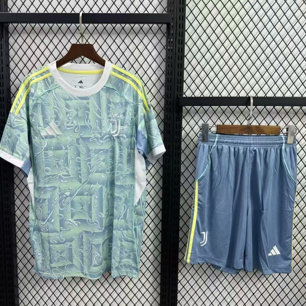 Juventus 25/26 Home Kit Fan Version Jersey & Shorts Ice Blue Liquid Pattern | Adidas Official
