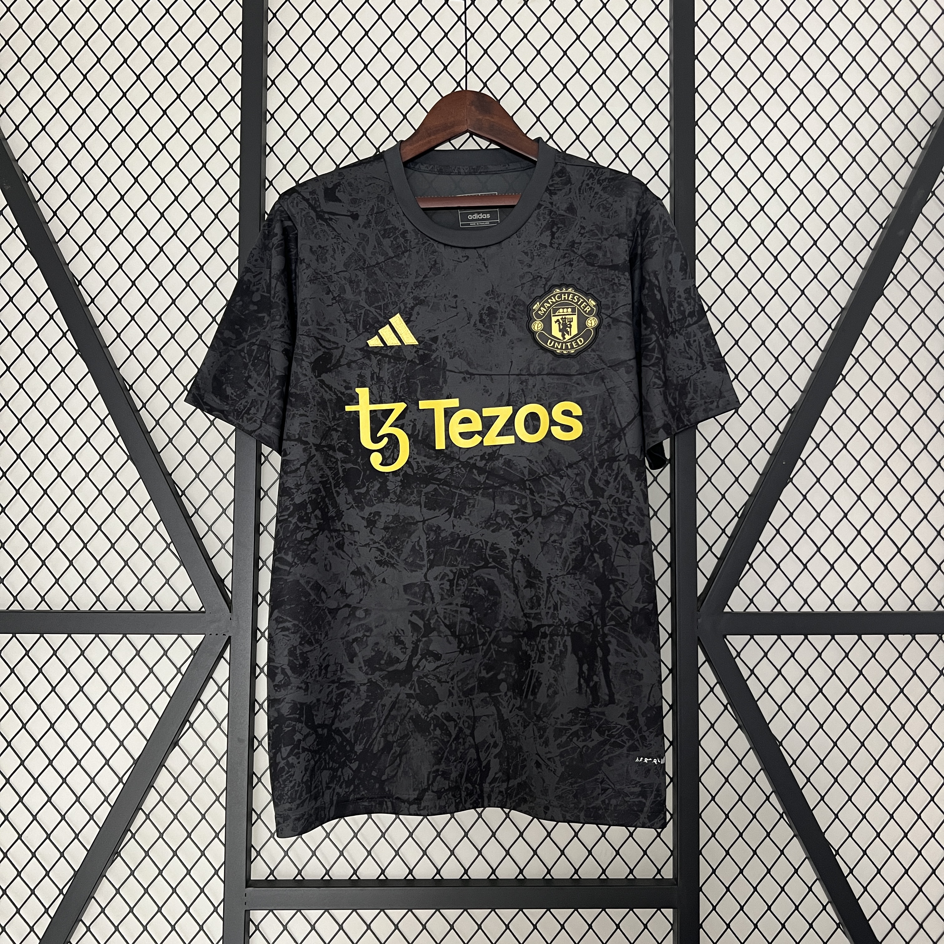 Manchester United Stone Roses Pre-Match Man Jersey 23/24
