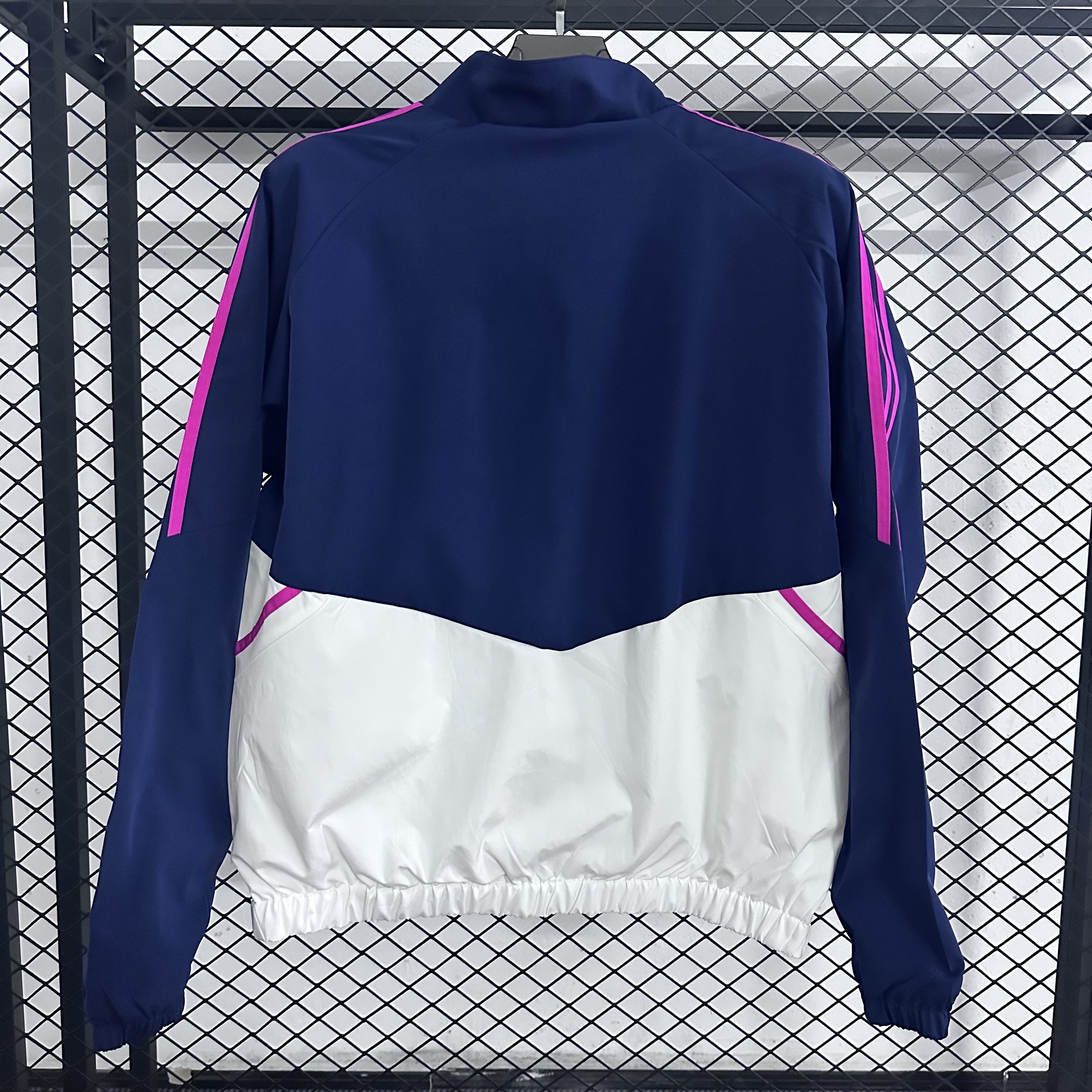 25-26 Arsenal three stripe color blocked logo long sleeved stand up collar waterproof jacket jacket in dark blue