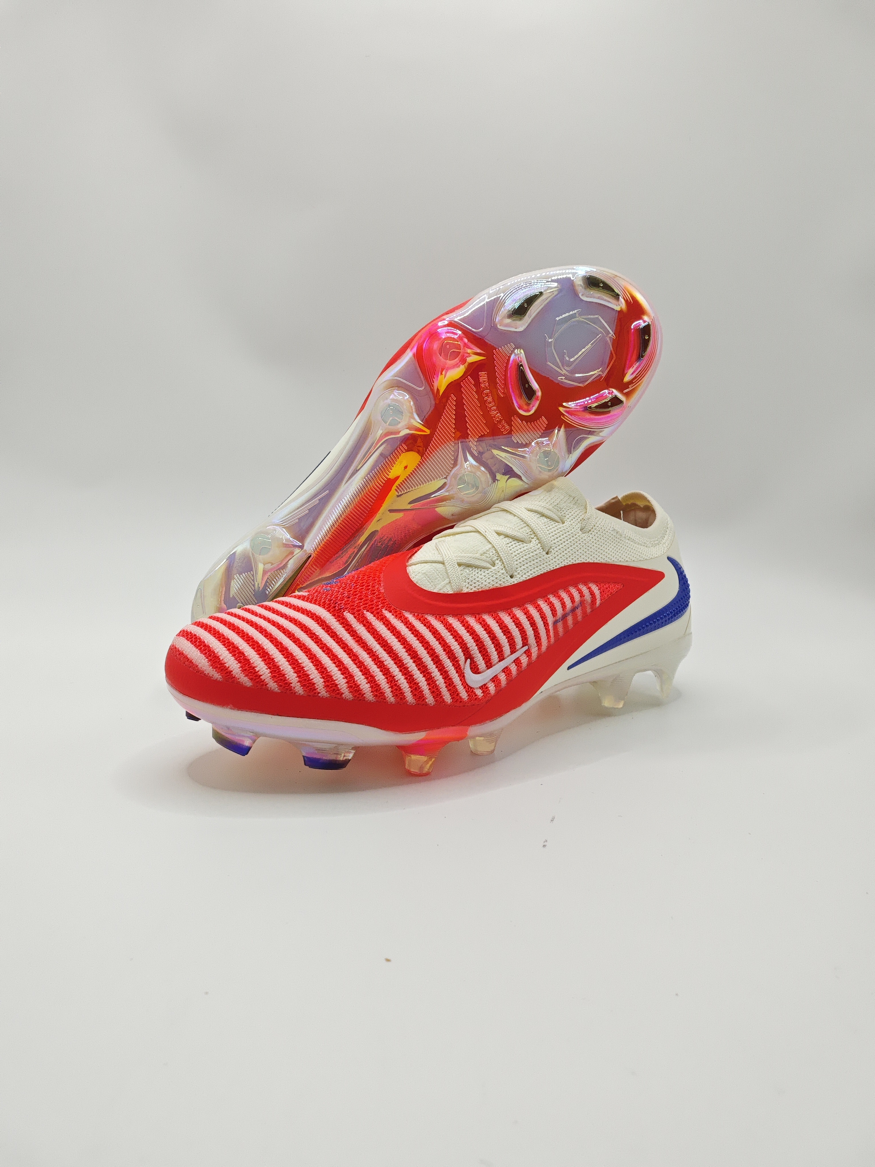 Nike Phantom GX III Low-Top Double-Layer Waterproof Fish Thread Full Knit FG Soccer Cleats