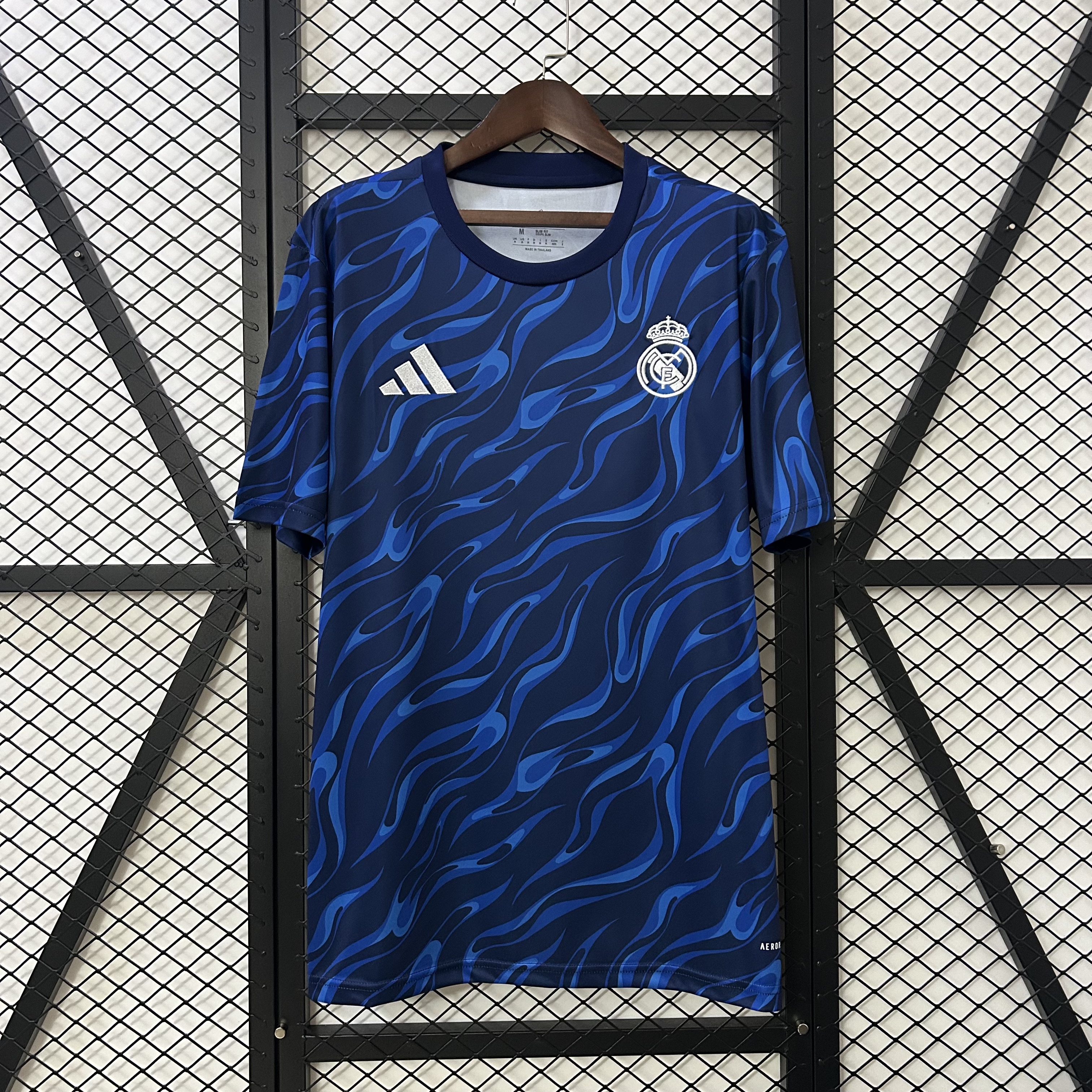 Real Madrid Pre Match Training Man Jersey 25/26