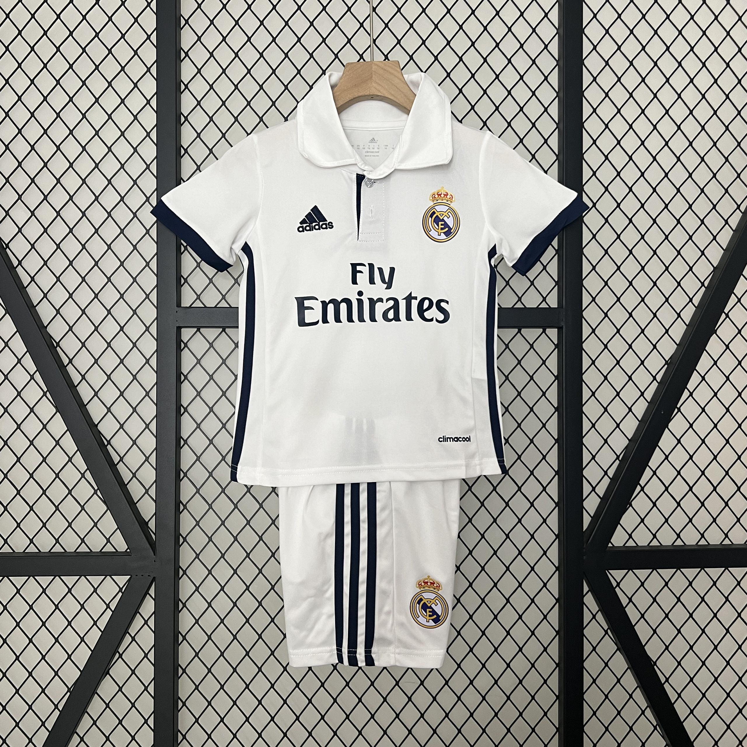 Real Madrid 16-17 Home Retro Kid Kits Jersey