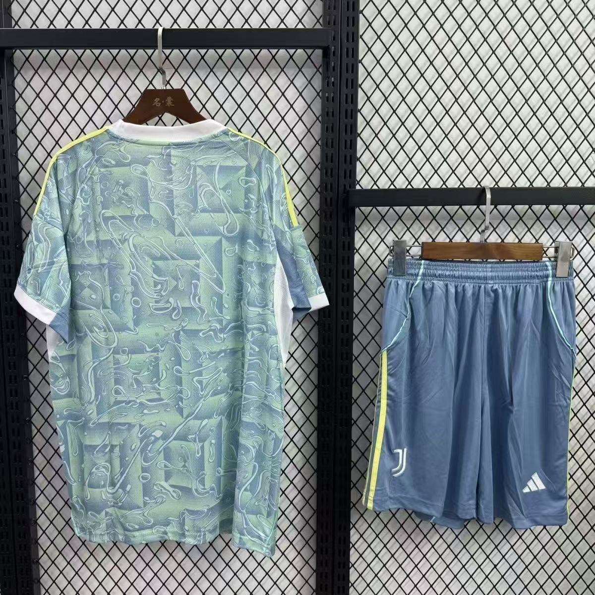 Juventus 25/26 Home Kit Fan Version Jersey & Shorts Ice Blue Liquid Pattern | Adidas Official