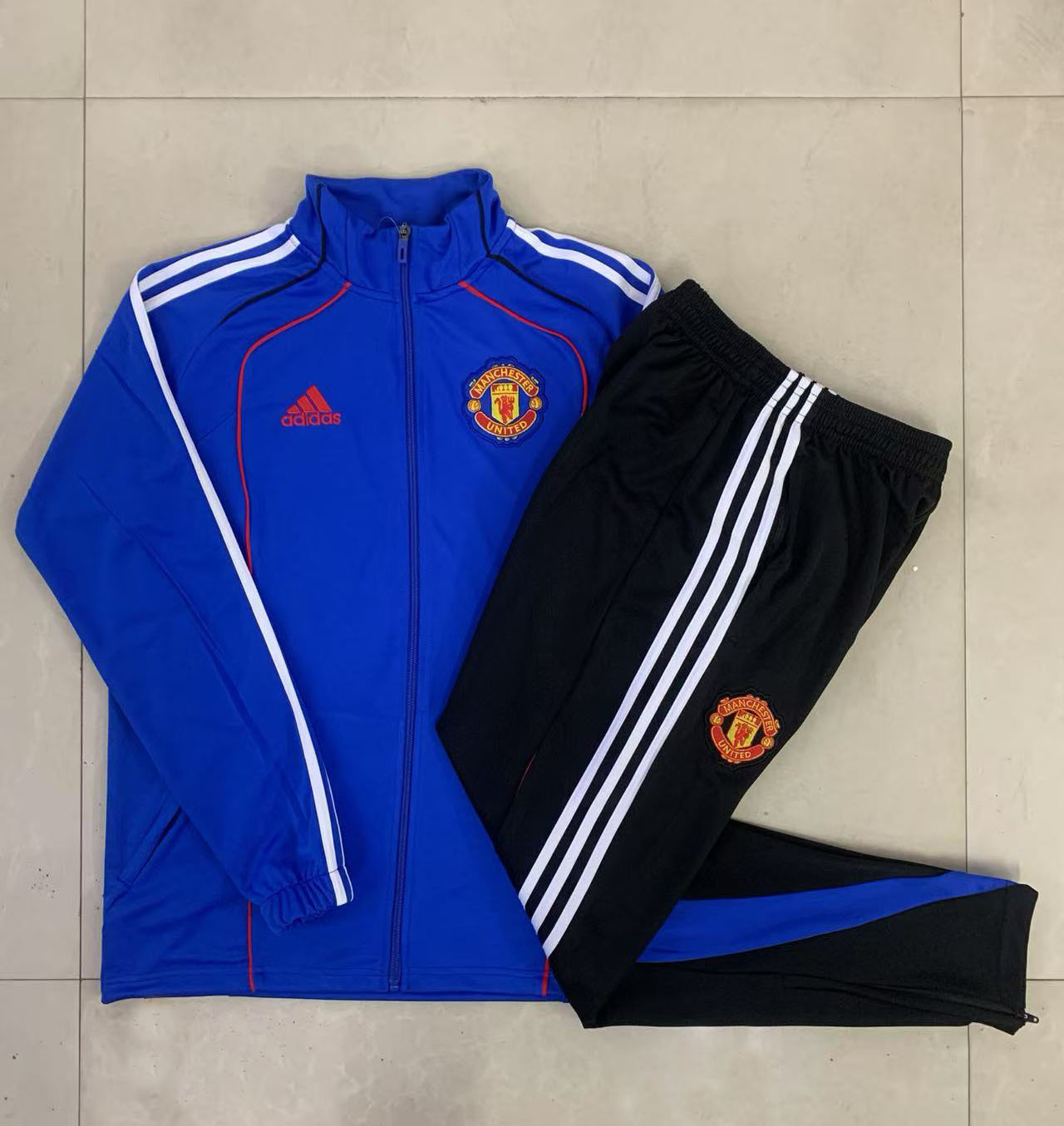 Manchester United Kids Training Suit 25/26