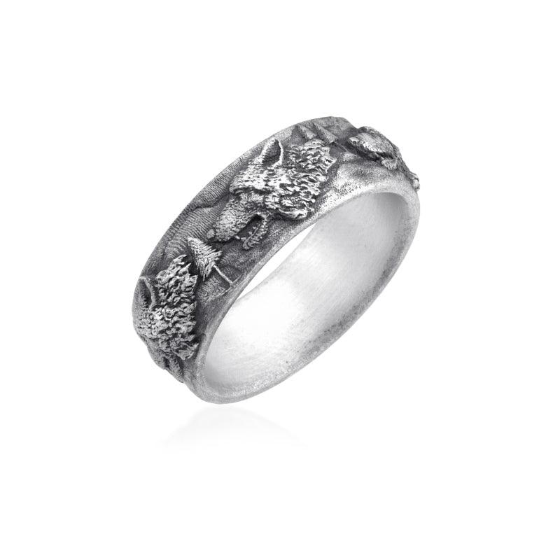 Wild Wolf Band Ring
