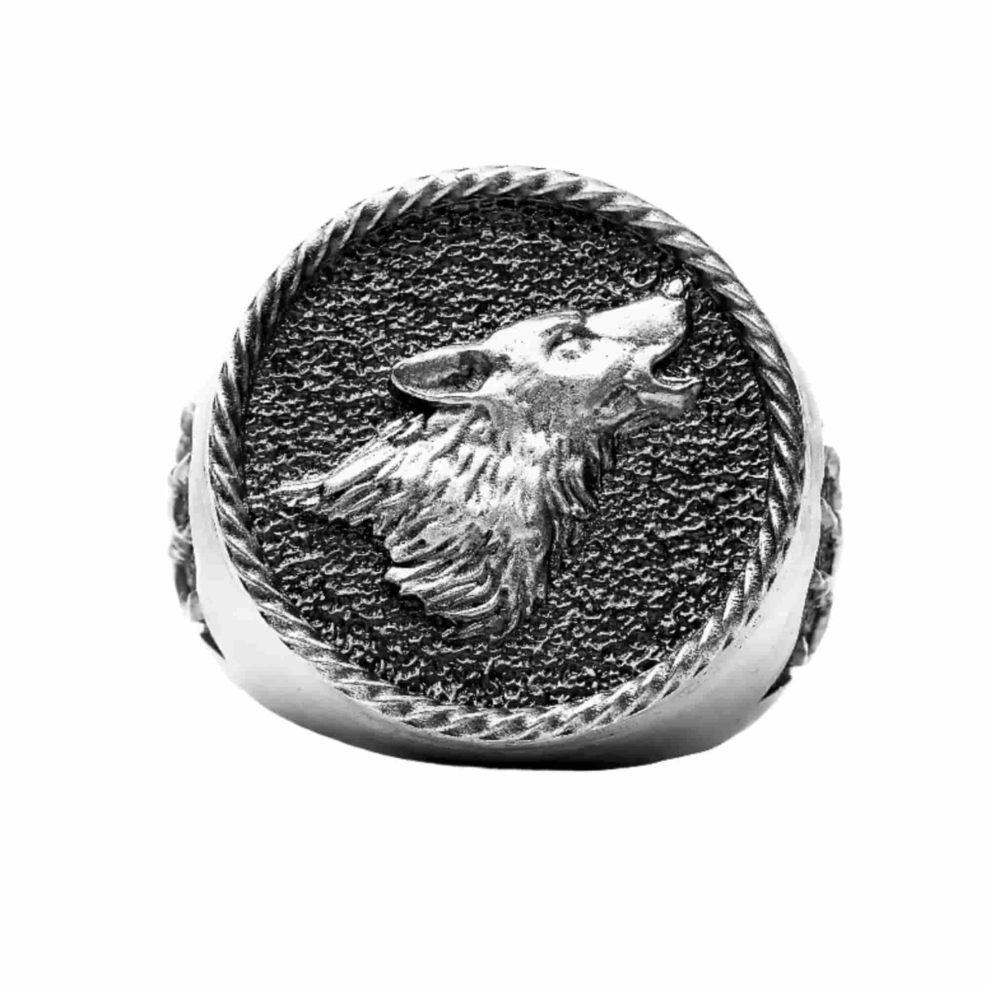 Howling Wolf Ring