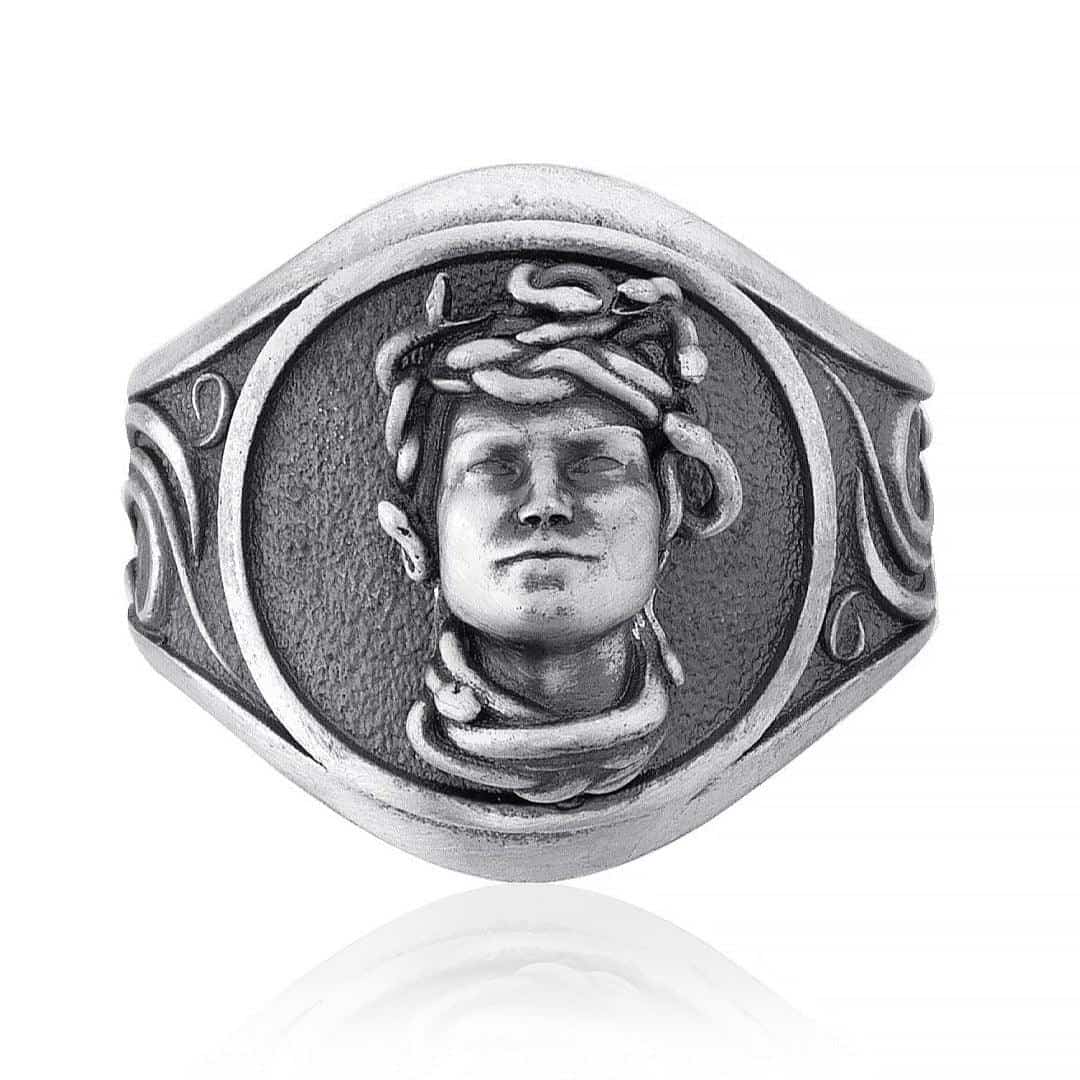 Charming Medusa Ring