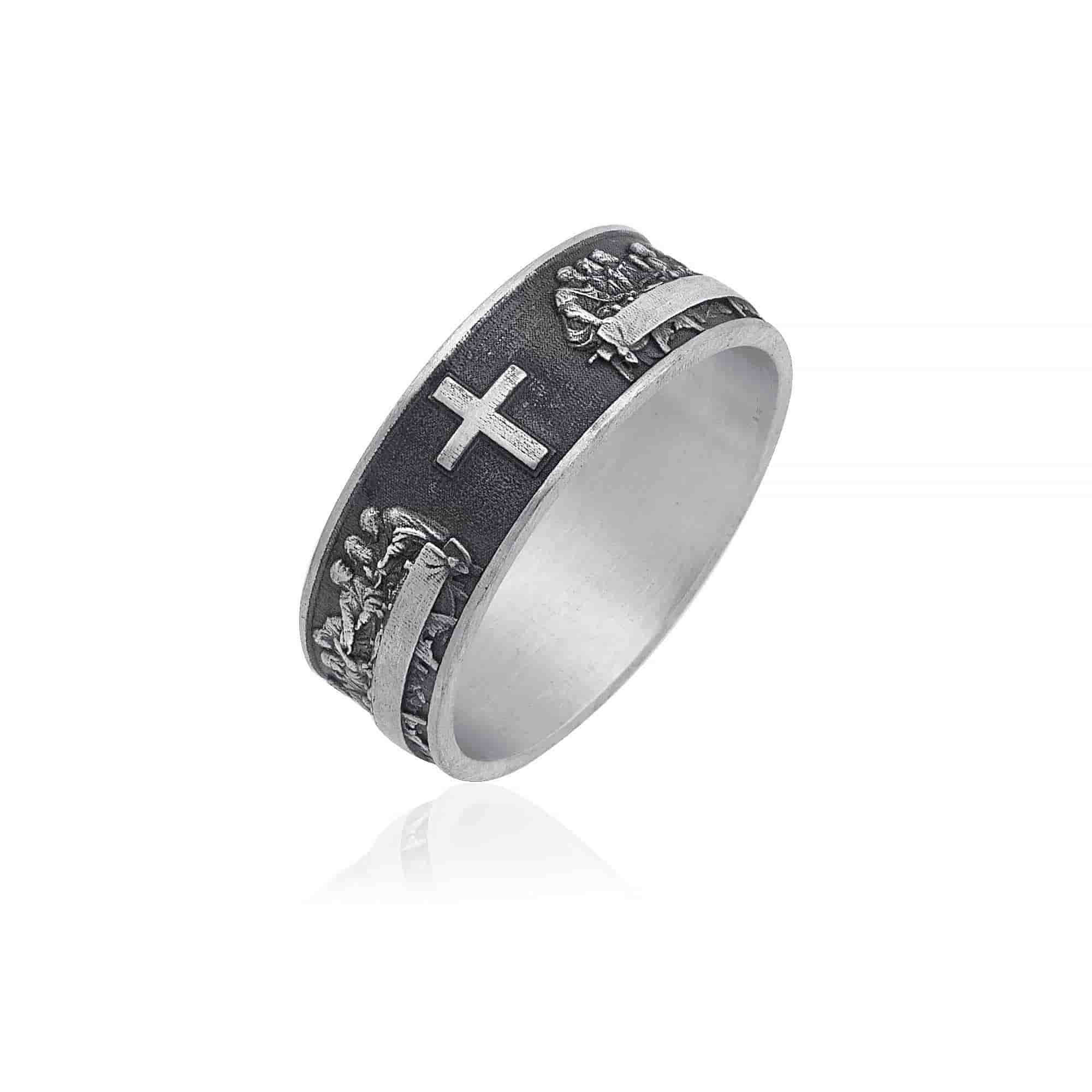 Last Supper Cross Ring