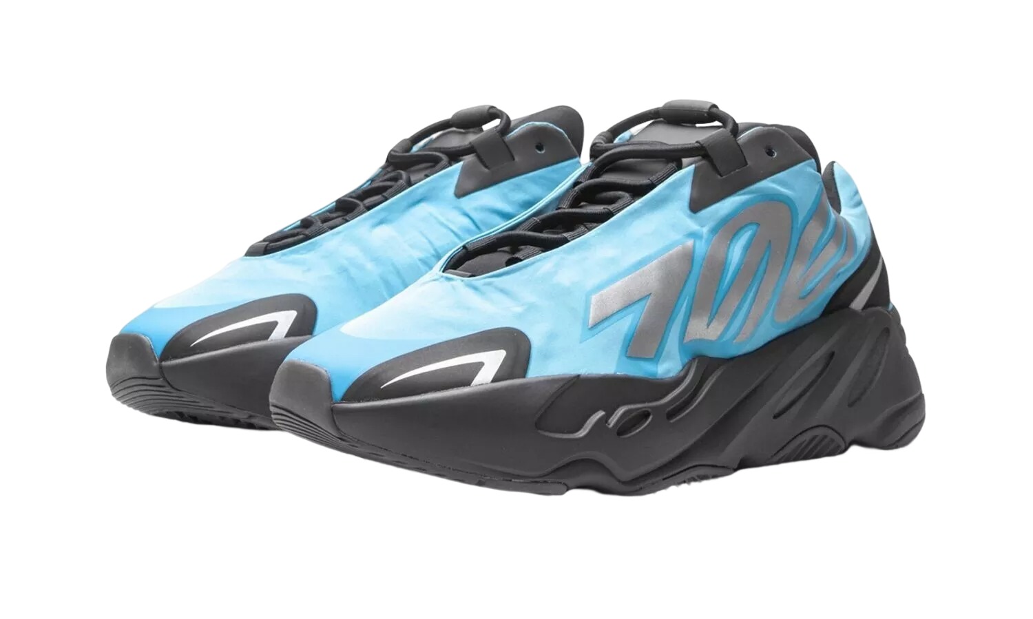 YEEZY 700 MNVN Bright Cyan