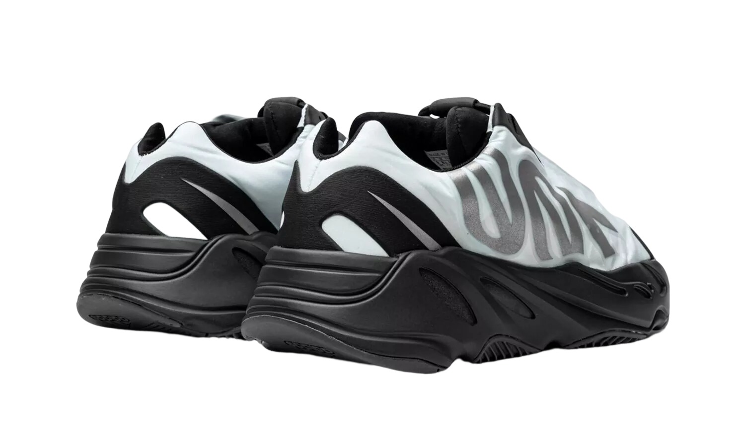 YEEZY BOOST 700 BLUE TINT SNEAKERS