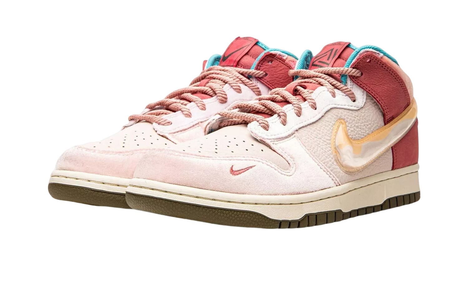 NIKE DUNK MID Social Status Strawberry Chocolate