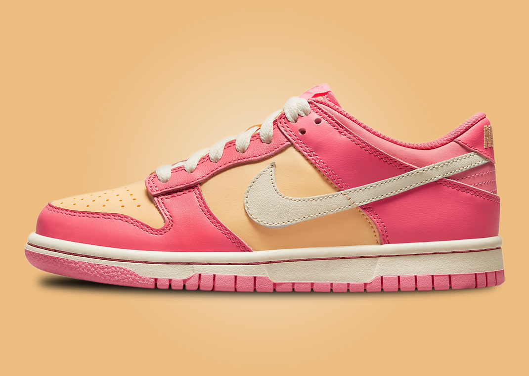 Nike Dunk Low Strawberry Peach
