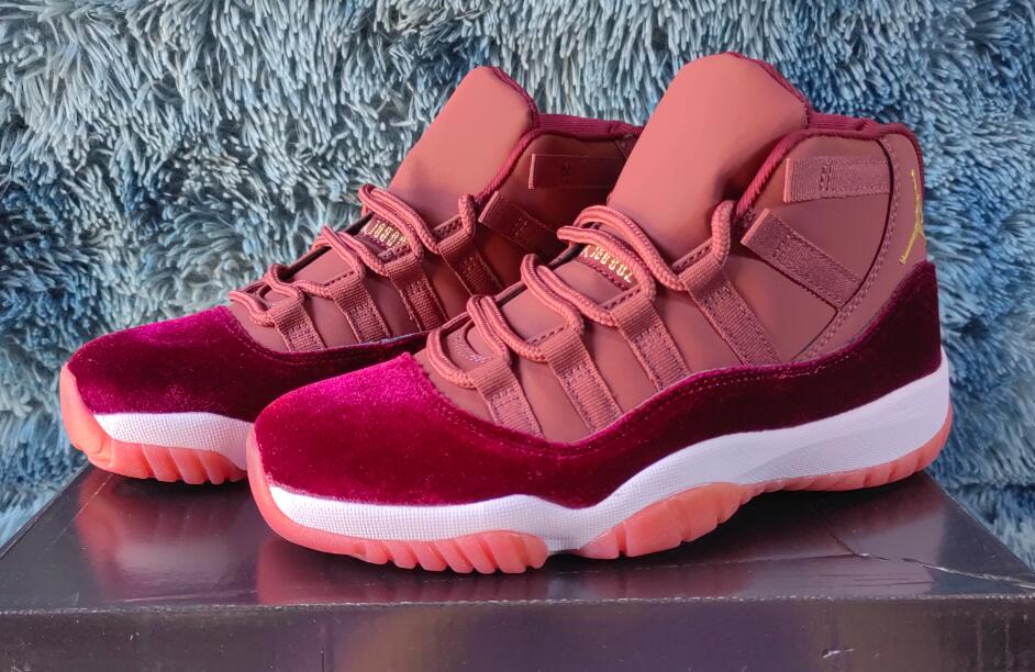 Air Jordan 11 Retro Heiress Night Maroon