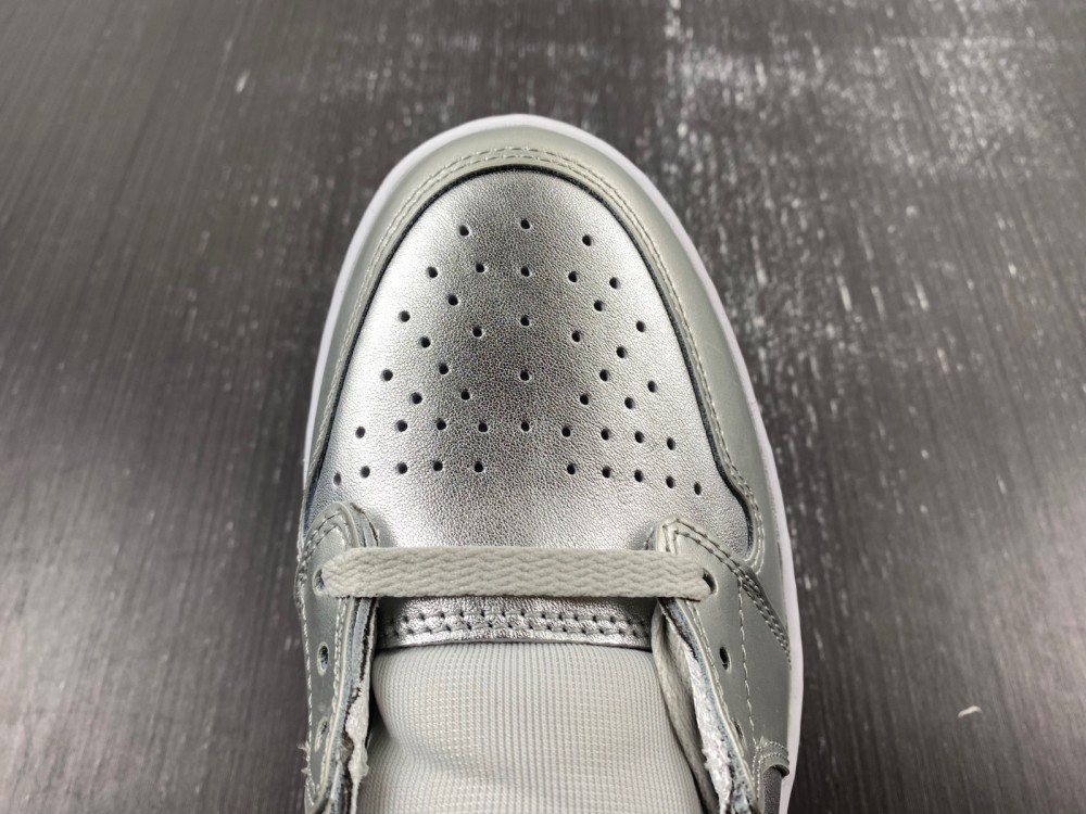 Air Jordan 1 High Golf Gift Giving