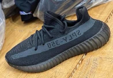 Yeezy 350 v2 Onyx