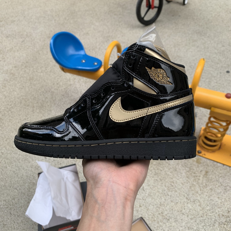 Air Jordan 1 High “Black Metallic Gold” GS