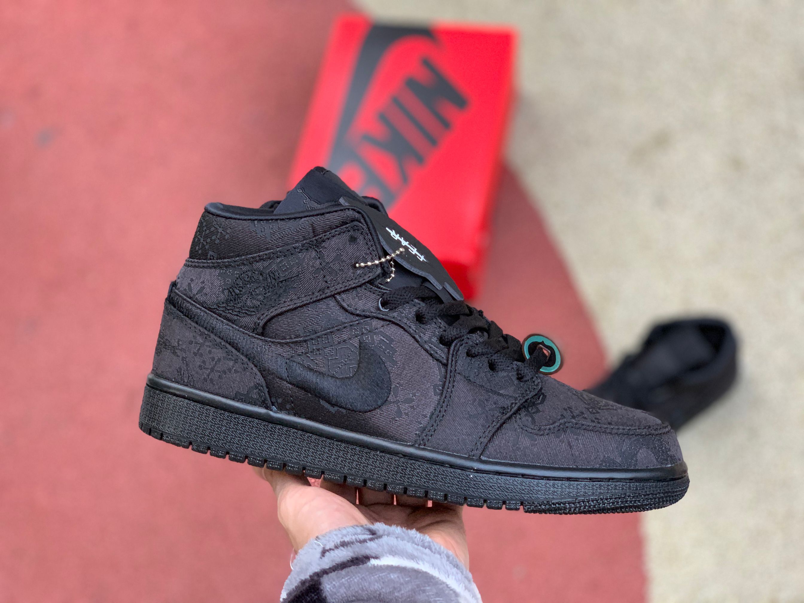 Jordan 1 Mid Edison Chen