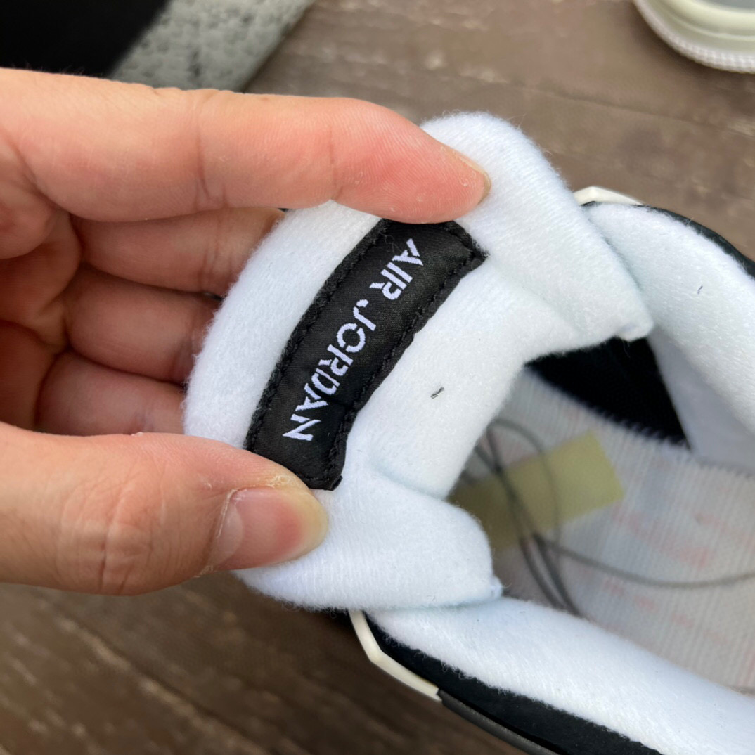 Air Jordan 4 Fear Pack