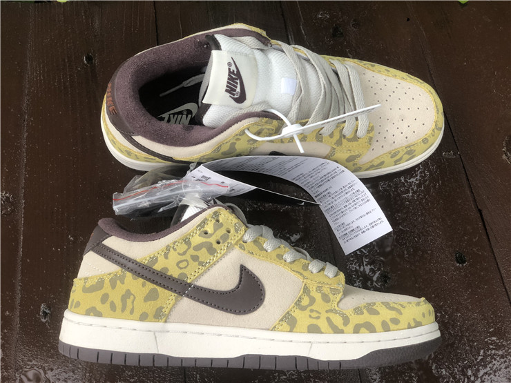 Nike Dunk Low PRM “Medium Curry”