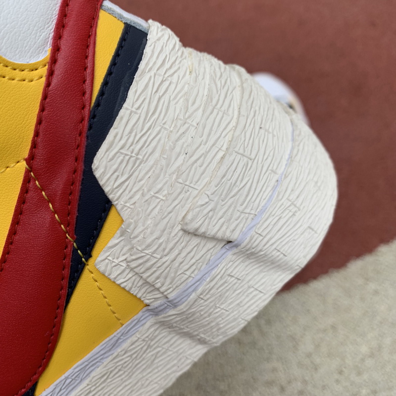 Nike Blazer Mid sacai Snow Beach