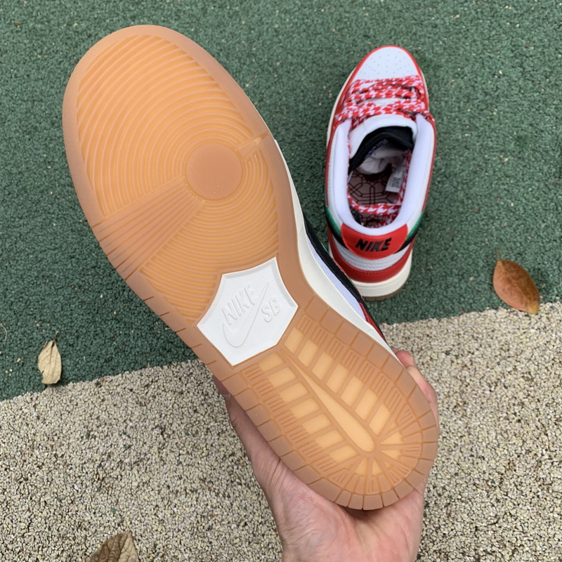 Frame Skate x Nike SB Dunk Low “Habibi”