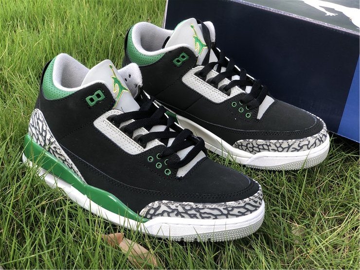 Air Jordan 3 “Pine Green”