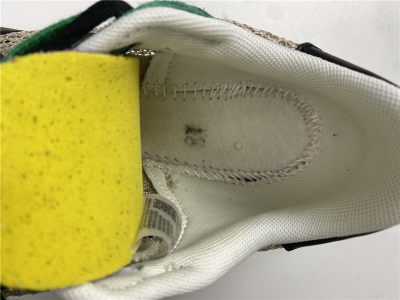 Sacai x Nike Vaporwaffle Villain Red Neptune Green