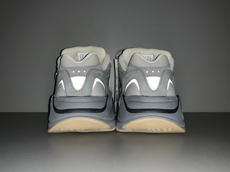 Yeezy 700 Boost Tephra