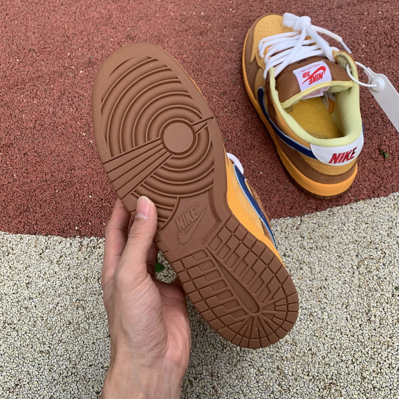 Nike SB Dunk Low Newcastle Brown Ale