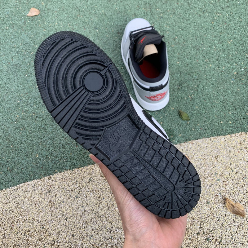 Air Jordan 1 Low Light Smoke Grey