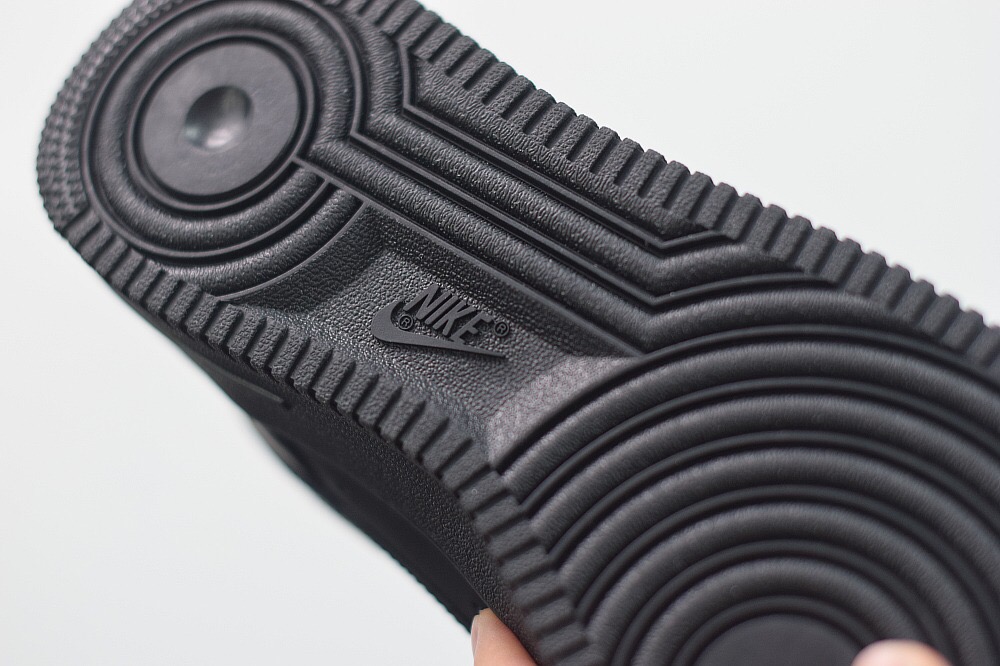 Nike Air Force 1 Low Supreme Black