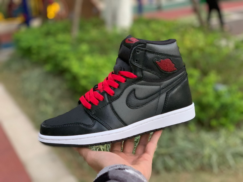 Air Jordan 1 “Black Satin” GS