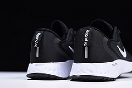 Nike Epic React Flyknit black and white