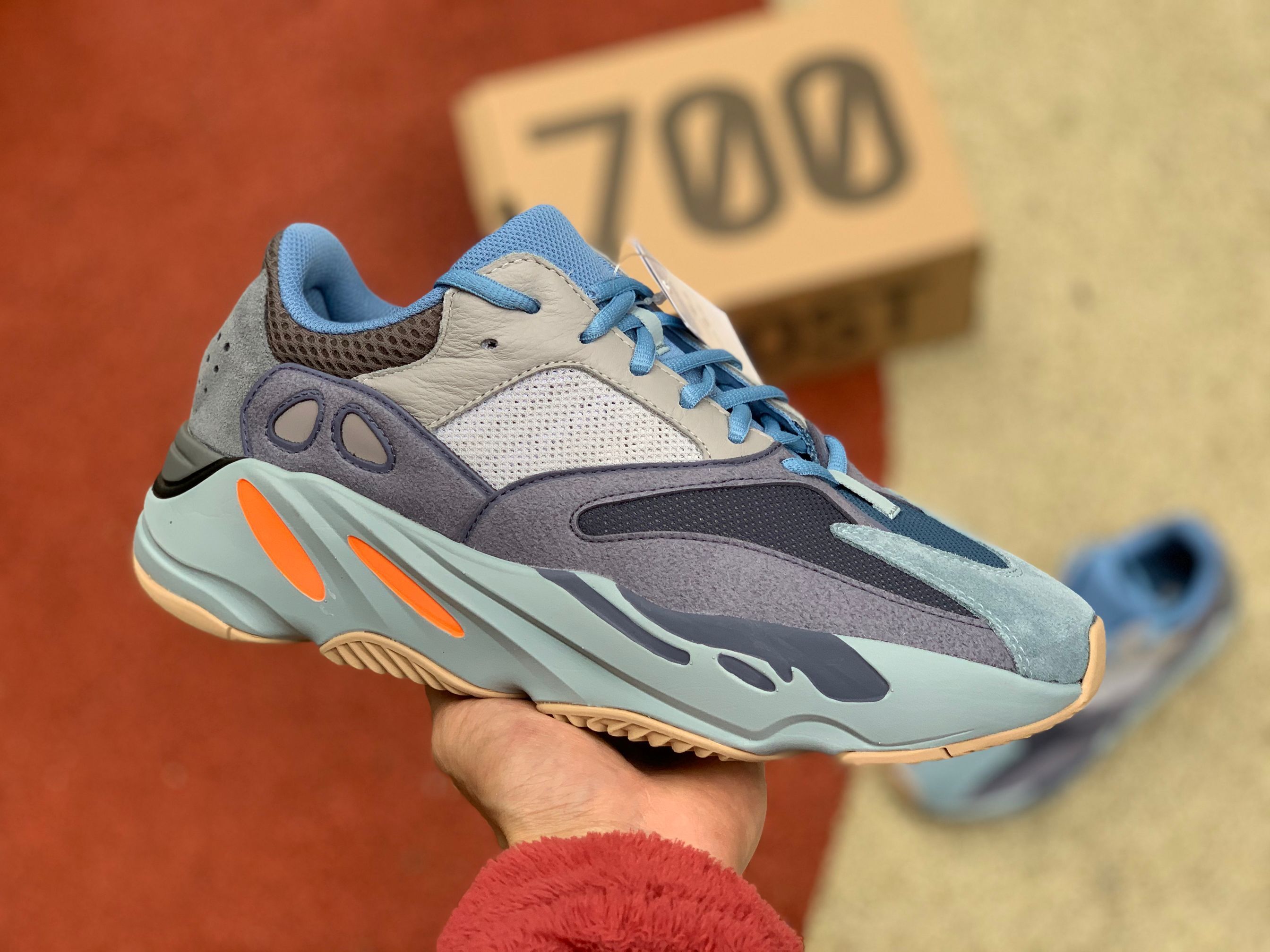 Yeezy 700 Carbon Blue