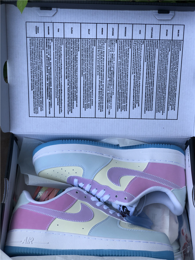 NIKE Air Force 1'07 LX UV