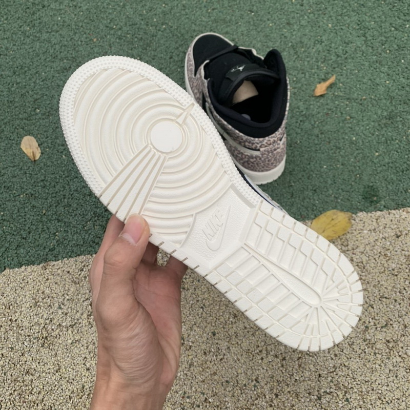 Jordan 1 Mid Leopard