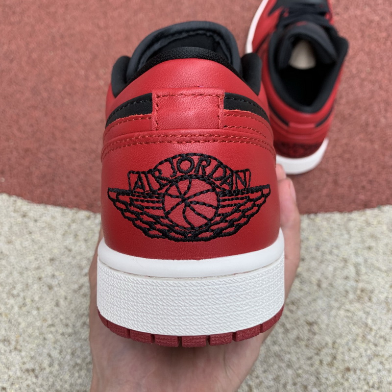 Air Jordan 1 Low Reverse Bred